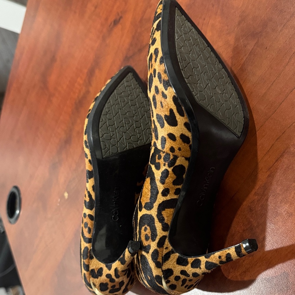 Calvin Klein Leopard-Print Pointed Pumps - Tan & Black - Picture 5 of 5